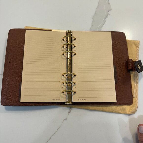 Louis Vuitton Medium Ring Agenda Cover $740 - Picture 10 of 11